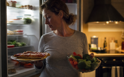 abnehmen ohne diätstress – entscheidung zwischen gesunder und ungesunder ernährung im alltag